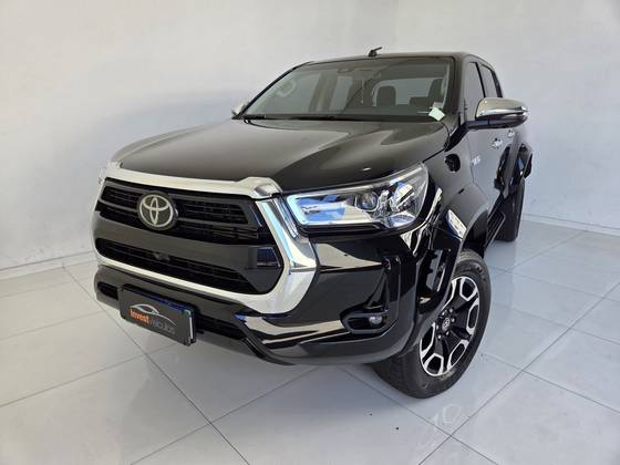 TOYOTA HILUX 2.8 D-4D TURBO DIESEL CD SRX PLUS 4X4 AUTOMÁTICO